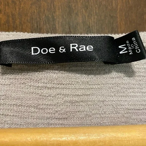 DOE & RAY Button-Detail Top Size M - Picture 2 of 6